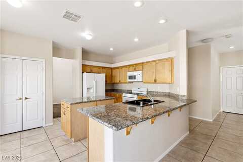 2802 YORKSHIRE Avenue, Henderson, NV 89074