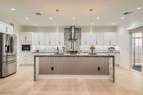2372 Perrysburg Drive, Henderson, NV 89044