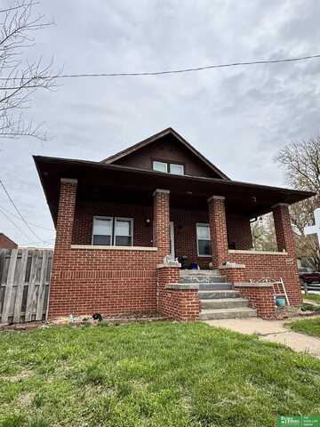 1911 S 50 Street, Omaha, NE 68106