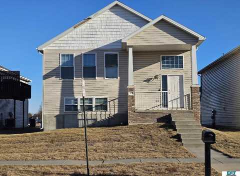 922 Lamont Drive, Lincoln, NE 68528