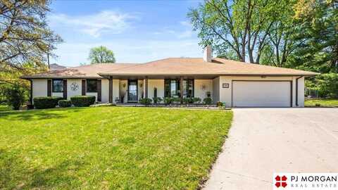 1301 N 97th Circle, Omaha, NE 68114