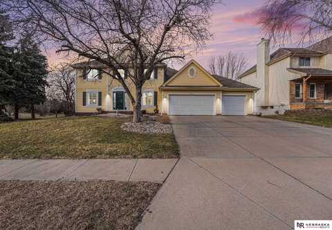 17624 Renfro Street, Omaha, NE 68135