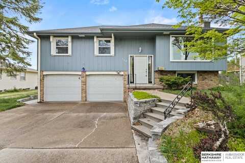 7112 Pine Drive, La Vista, NE 68128