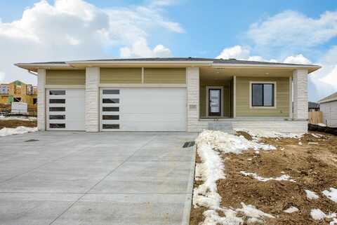 11106 N 160 Street, Bennington, NE 68007