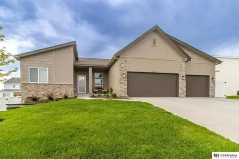 11717 S 112th Street, Papillion, NE 68046