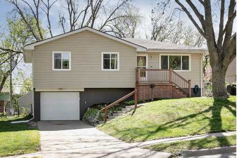 7521 S 88th Street, La Vista, NE 68128