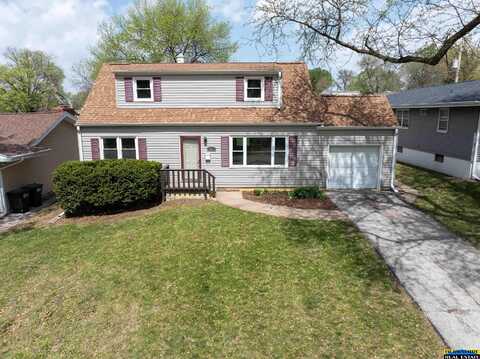 8002 Barbara Street, Omaha, NE 68124