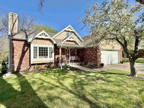 3707 S 77th Street, Lincoln, NE 68506