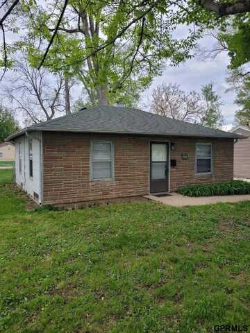 2601 Calhoun Street, Bellevue, NE 68005