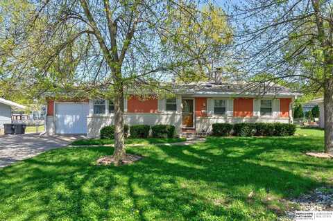 4633 N 81st Street, Omaha, NE 68134