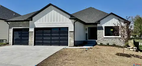 8842 Buckley Creek Road, Lincoln, NE 68520