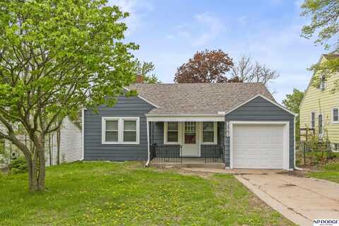 3942 N 67 Street, Omaha, NE 68104