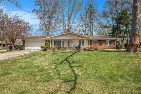 6255 Montgomery Drive, Utica, MI 48316