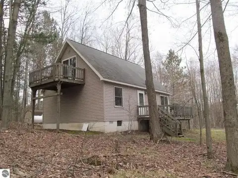16121 130th Avenue, Leroy, MI 49655