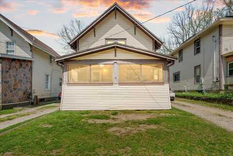 212 Goguac Street W, Battle Creek, MI 49015