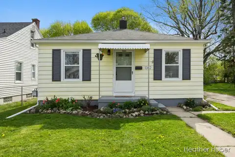 1342 Houseman Avenue NE, Grand Rapids, MI 49505