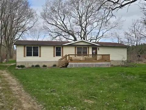 6201 N Lakeshore Road, Deckerville, MI 48427