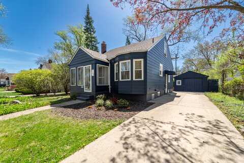2193 Cambridge Rd, Berkley, MI 48072