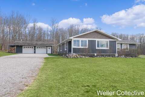 9090 E 32 Road, Cadillac, MI 49601