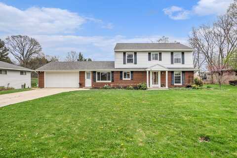 216 Southwoods Avenue, Fremont, MI 49412