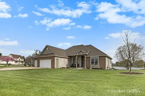 938 Mid Bluff Drive, Zeeland, MI 49464
