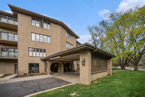 4040 Greenleaf Circle, Kalamazoo, MI 49008