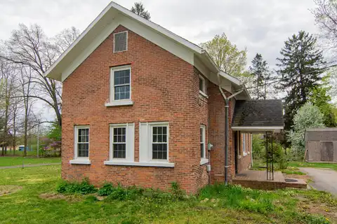 33013 Pokagon Highway, Niles, MI 49120