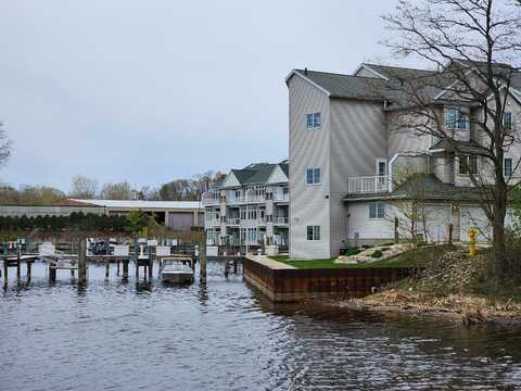 2411 Lake Avenue, Muskegon, MI 49445