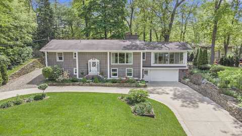 6356 Woodlea Drive, Kalamazoo, MI 49048