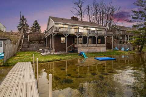 8644 Lyman Road, Kaleva, MI 49645