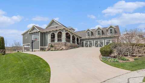 18029 Hammond Bay Drive, Spring Lake, MI 49456