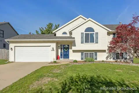 6753 Bent Grass Drive SE, Grand Rapids, MI 49508