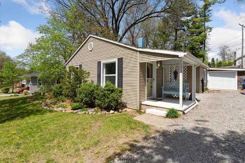 1452 Lakeside Drive, Howell, MI 48843