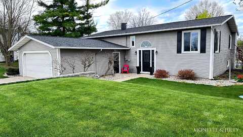 6251 S Beach Road, Fremont, MI 49412