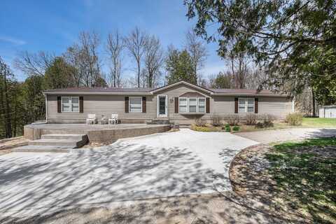 1499 N Apple Drive, White Cloud, MI 49349