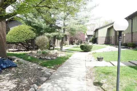 2500 Topsfield Road, South Bend, IN 46614