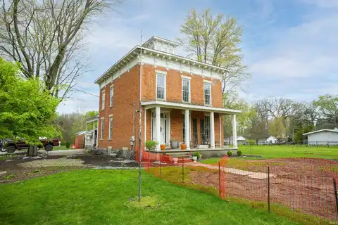 13546 Brick Road, Granger, IN 46530