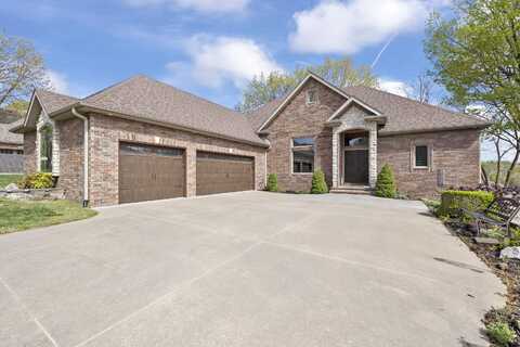 1619 E Wood Oaks Street, Springfield, MO 65804