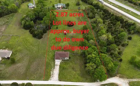 1534 Sunny Acres Place, Bolivar, MO 65613