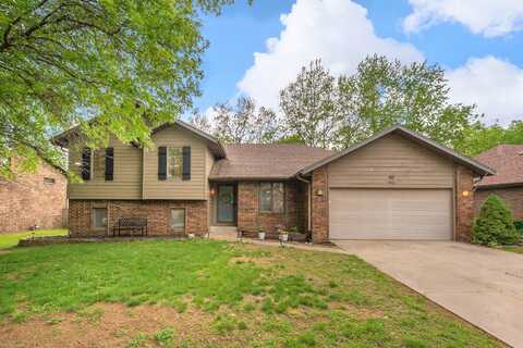 5483 S Parkhill Avenue, Springfield, MO 65810