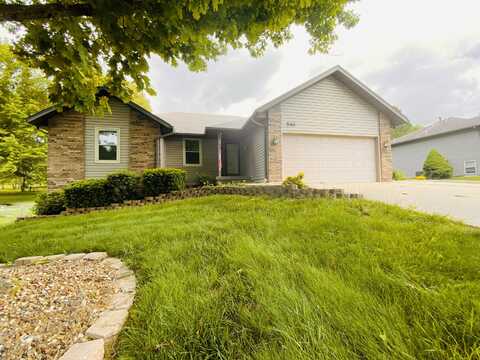 540 S Hickory Drive, Springfield, MO 65809