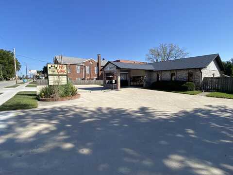 2228 W College Street, Springfield, MO 65806