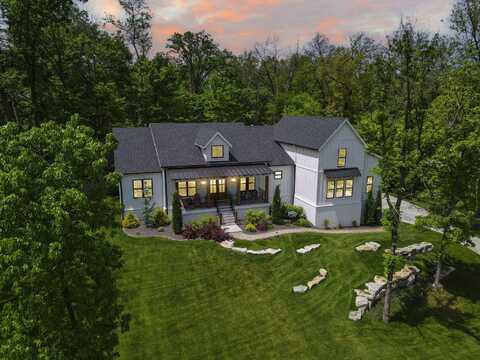 2865 S Morningway Drive, Springfield, MO 65804