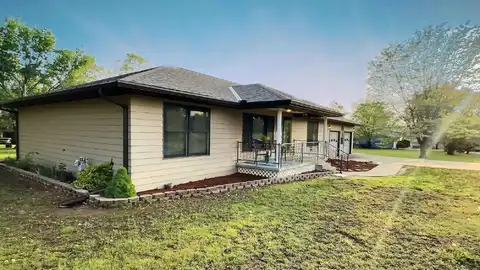309 Hillcrest Drive, Nevada, MO 64772