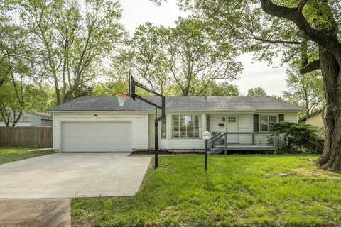 2416 S Westwood Avenue, Springfield, MO 65807