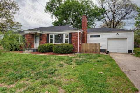 2459 S Roanoke Avenue, Springfield, MO 65807