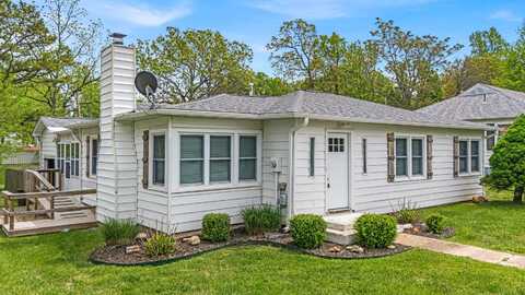 818 N Utah Street, West Plains, MO 65775