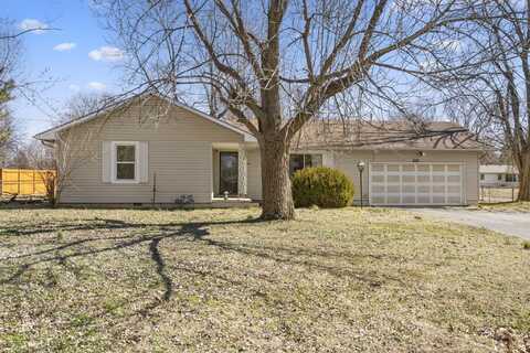 608 S Barwick Place, Willard, MO 65781