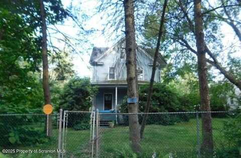 33 QUALITY RD, Lattimer Mines, PA 18234