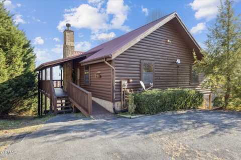 2409 Walnut Cove Way, Sevierville, TN 37862